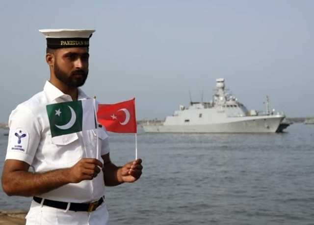 ترکیہ کا بحری جہاز خیر سگالی دورے پر کراچی پہنچ گیا