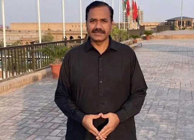 کچے میں ڈرون حملہ، صحافی جان محمد مہر کے قتل میں مطلوب ملزم بیٹے سمیت ہلاک
