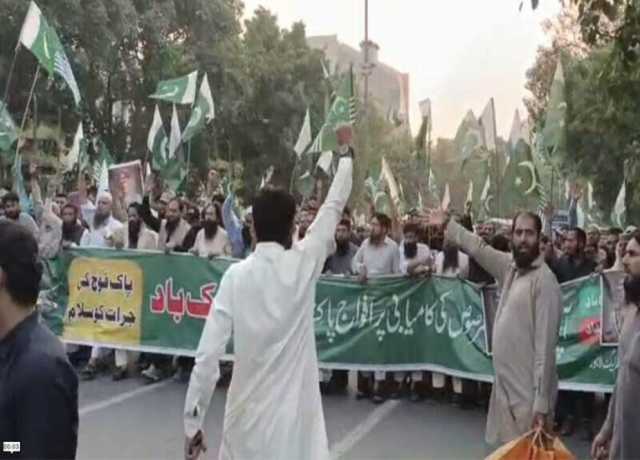 آپریشن بنیان مرصوص کی کامیابی پر ملک بھر میں جشن، پاک فوج سے اظہار تشکر ریلیاں