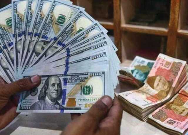 کرنسی مارکیٹ میں امریکی ڈالر کے مقابلے پاکستانی روپیے کی اڑان