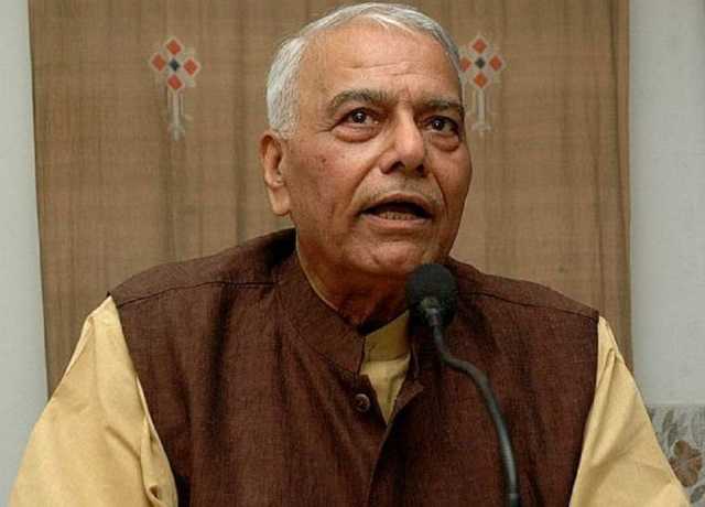 موجودہ بھارت و پاکستان تنازعے کے دوران سفارتکاری کے میدان میں بھارت کو بھاری نقصان ہوا ہے ، یشونت سنہا
