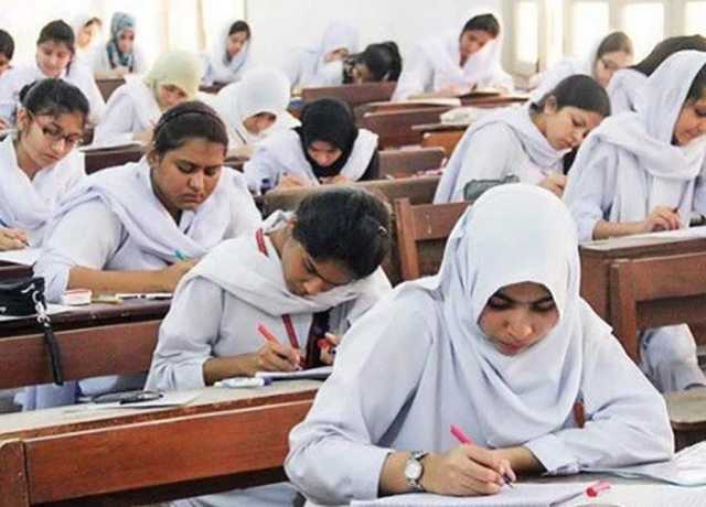 کراچی، میٹرک امتحان دینا طالبات کو مہنگا پڑگیا، موبائل فونز، قیمتی سامان اور رقم چوری