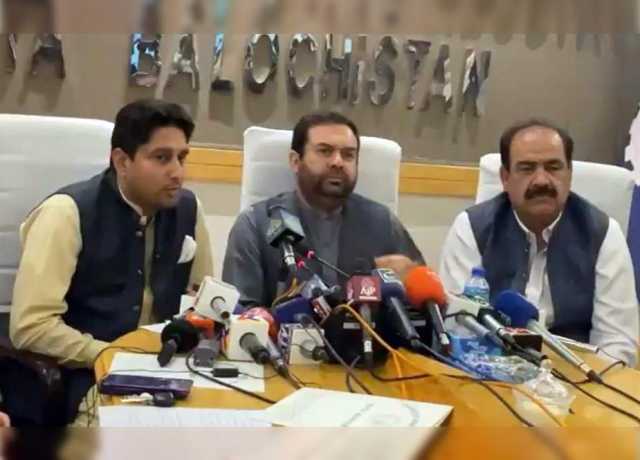 ڈی سی کوئٹہ نے راستوں کی بندش سے خوراک اور ادویات کی قلت کا خدشہ ظاہر کردیا