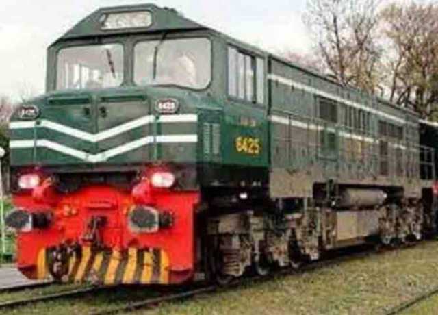 ریلوے کا ڈی جی خان تا ملتان 16 اپریل سے شٹل ٹرین چلانے کا فیصلہ