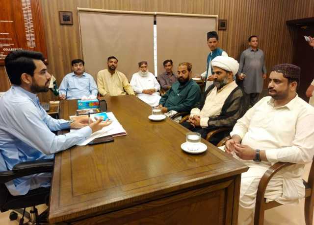 علامہ مقصود ڈومکی کی ڈی سی جیکب آباد سے ملاقات، محرم سے متعلق گفتگو