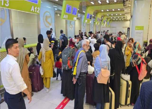 ایران میں پھنسے پاکستانی خصوصی پرواز میں اشک آباد سے اسلام آباد پہنچ گئے