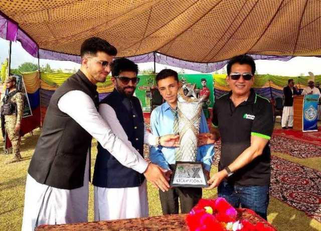 پی ایس ایل ٹرافی امن و آشتی کے پیغام کیساتھ پاراچنار پہنچ گئی