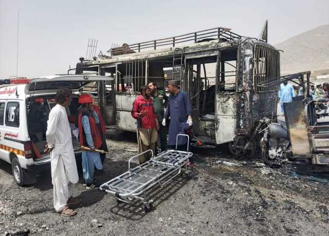 کوئٹہ، مسافر بس میں آگ لگنے سے پانچ افراد جانبحق، متعدد زخمی