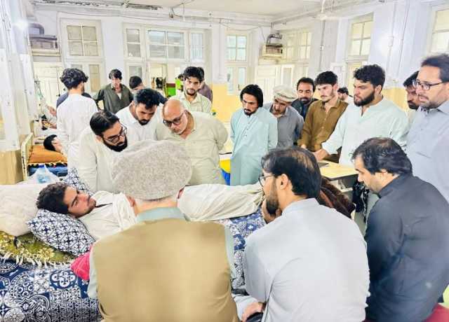 پاراچنار، مولانا مزمل حسین کی ایم ڈبلیو ایم وفد کے ہمراہ پیواڑ دھماکہ کے زخمیوں کی عیادت
