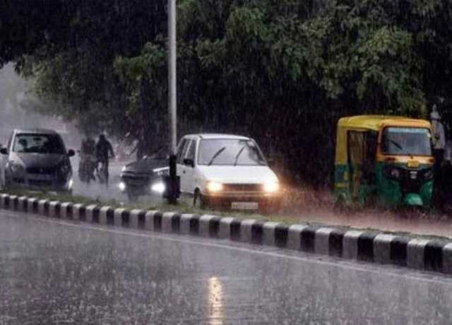 بارشوں سے ملک بھر میں خواتین بچوں سمیت 45 افراد جاں بحق ہوئے