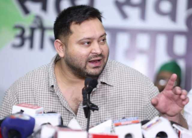 ہم مندر کیساتھ مسجد بھی سجائیں گے اور وقف کو بچائیں گے، تیجسوی یادو
