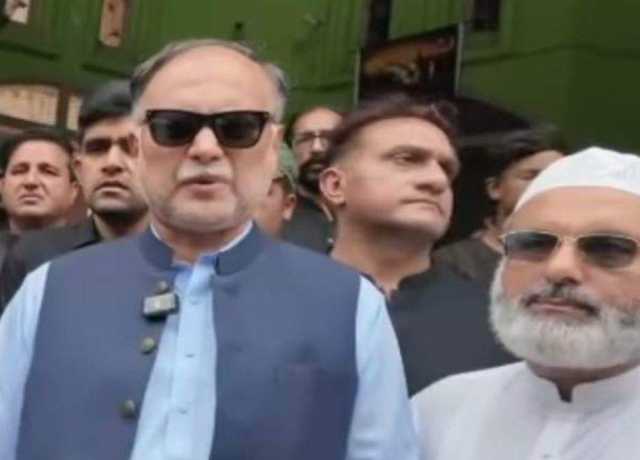 امت مسلمہ اتحاد و یکجہتی سے منافرت پیدا کرنے والوں کو ناکام بنائے، احسن اقبال