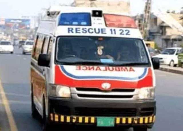 شاہدرہ، کمسن کار سوار نے 3 موٹر سائیکل سوار نوجوان کچل دیئے، 1 جاں بحق، 2 زخمی