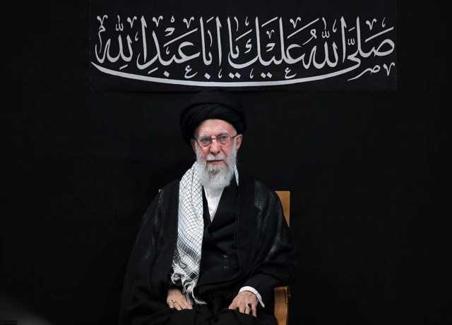 نورِ مصائب: اپنے مولا و آقا امام حسینؑ سے کسب شدہ رہبرِ انقلاب کی ایک جاوداں سیرت