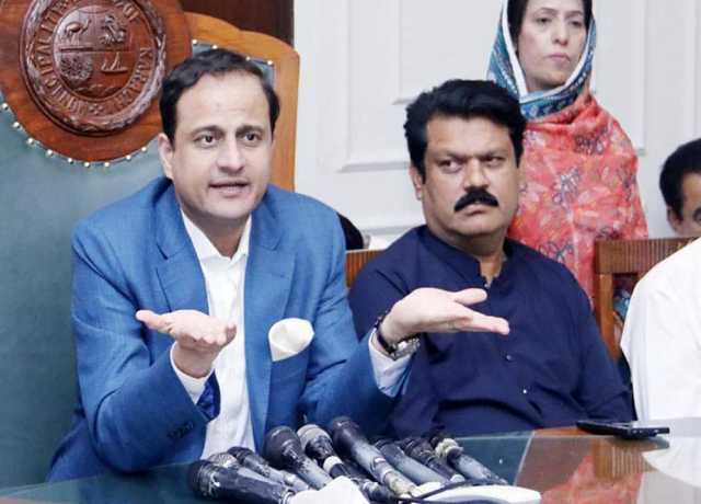 میئر کراچی کا واٹر بورڈ میں پانی چوری پر تحقیقات کا مطالبہ