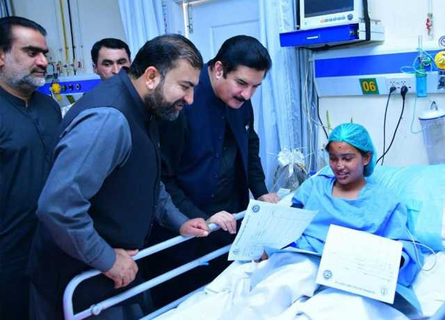 کوئٹہ، گورنر فیصل کنڈی اور سرفراز بگٹی کی اے پی ایس خضدار کے زخمیوں کی عیادت