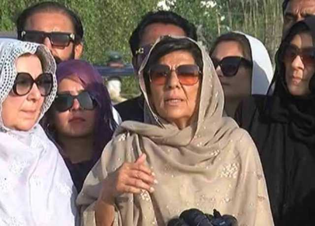 عمران خان نے کہا ہے کہ پارٹی تیاری کر لے تحریک کا اعلان کرنے لگا ہوں، علیمہ خان