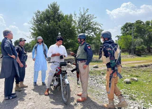 پاراچنار میں جگہ جگہ ناکہ بندیاں اور سخت چیکنگ