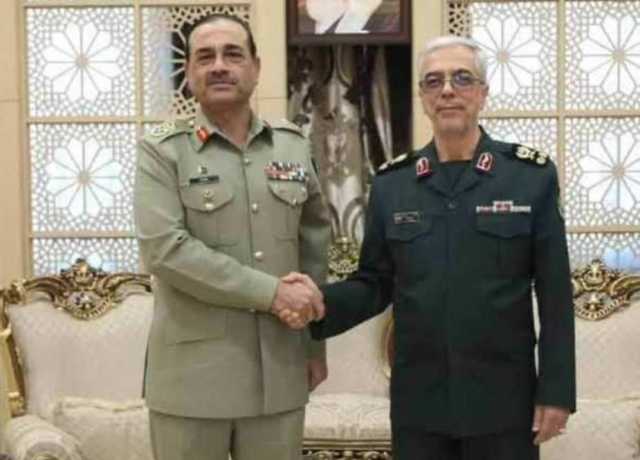 سید عاصم منیر کی محمد باقری سے ملاقات، دفاعی تعلقات پر تبادلہ خیال
