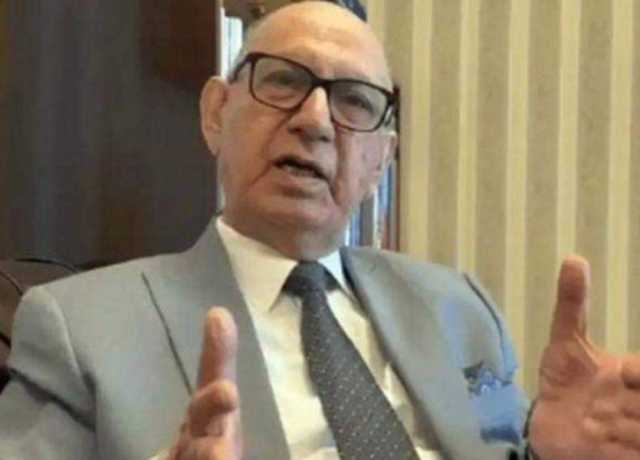 پی ٹی آئی انتشار، مذاکرات کے مداروں میں چکر کھا رہی، عرفان صدیقی