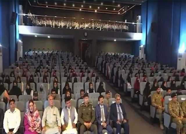 منگلا، ملتان، لاہور، کراچی، کوئٹہ، گوجرانوالہ اور بہاولپور کے کور کمانڈرز کا جامعات کا دورہ