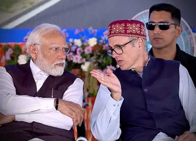 آپ نے ہمیں ٹرین دی، اب ریاستی درجہ بھی واپس دیجیئے، عمر عبداللہ کا مودی سے مطالبہ