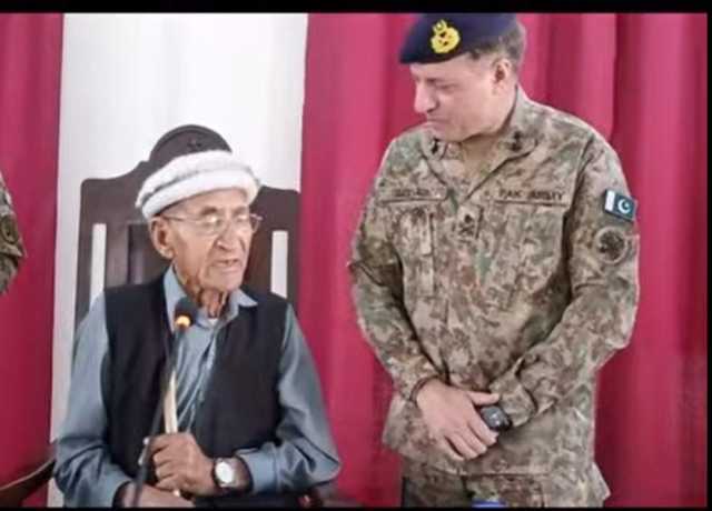 کمانڈر ایف سی این اے کا غذر کا دورہ، شہداء کے اہل خانہ سے ملاقات