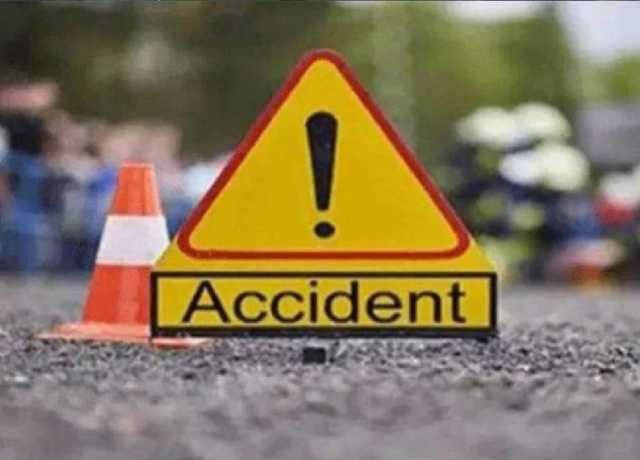 لیہ، زائرین کی تیز رفتار بس کو حادثہ، 3 افراد جاں بحق، 38 زخمی