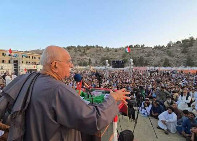اگر حالات مجبور کریں تو اپنے صوبے کے اعلان کا حق محفوظ رکھتے ہیں، محمود خان اچکزئی
