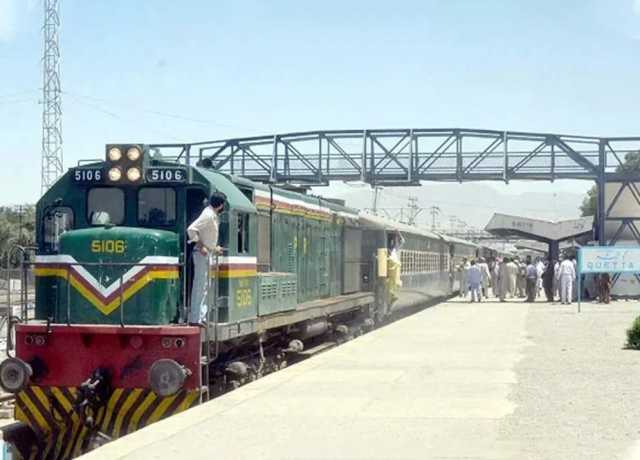 کولپور، جعفر ایکسپریس کے پائلیٹ انجن پر فائرنگ، کوئی نقصان نہیں ہوا