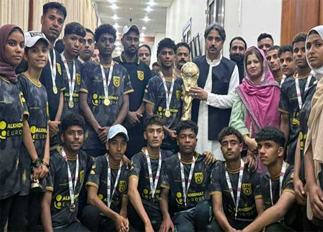 ناروے کپ کے ہیروز لیاری کراچی کی فٹبال ٹیم کا سندھ اسمبلی میں شاندار استقبال