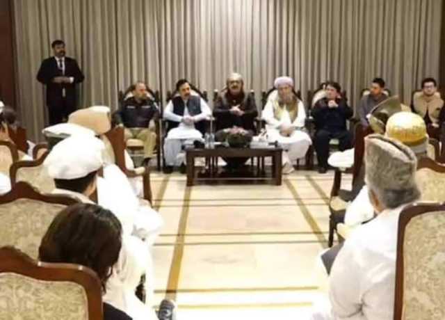 باجوڑ کے امن جرگے کی علی امین گنڈا پور سے ملاقات، ٹارگٹ آپریشن جاری رکھنے اتفاق