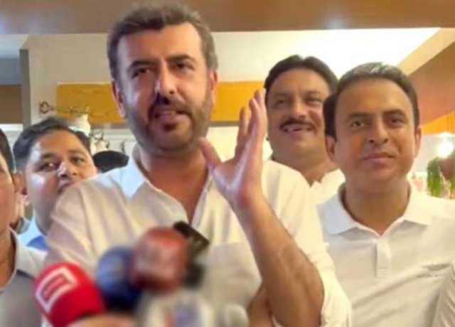 یوسف رضا گیلانی کے صاحبزادے سے کروڑوں مالیت کی گھڑی چھین لی گئی
