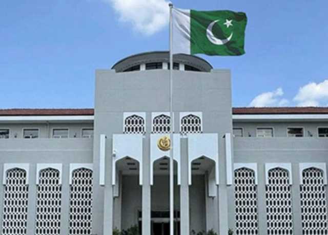 پاکستانی سفارتخانہ بیجنگ میں پرچم کشائی کی تقریب، قوم کو زبردست خراج تحسین