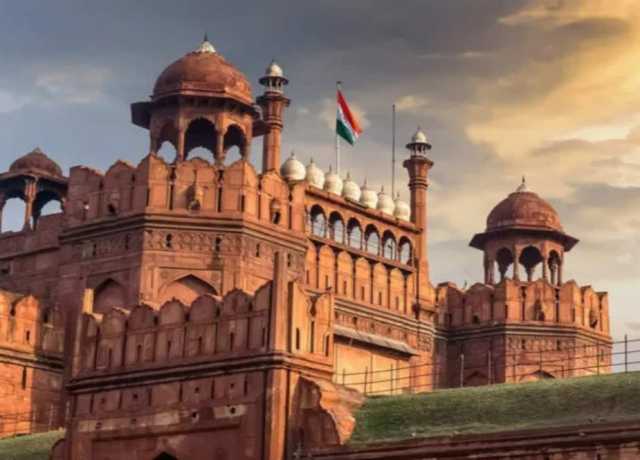 آج بھارت بھر میں 79واں یوم آزادی کا جشن جوش و خروش کیساتھ منایا جا رہا ہے