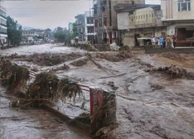 خیبر پختونخوا میں سیلاب سے کتنی سڑکوں اور پلوں کو نقصان پہنچا؟ رپورٹ جاری