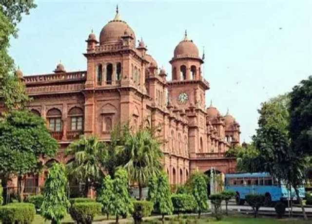 پنجاب یونیورسٹی نے فیسوں میں 59 فیصد تک اضافہ کر دیا