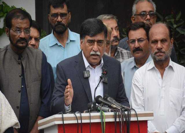 آپشن ہونا چاہیئے کہ شہری اجرک والی یا پاکستانی پرچم والی نمبر پلیٹ لگائیں، آفاق احمد