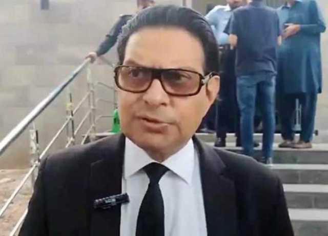 عمران خان ہی پارٹی لیڈر، شاہ محمود قریشی لیڈ نہیں کرینگے، سلمان اکرم راجہ