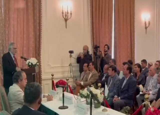 امریکہ کیساتھ مضبوط تعلقات کو پاک چین دوستی کے تناظر میں نہ دیکھا جائے، اسحاق ڈار