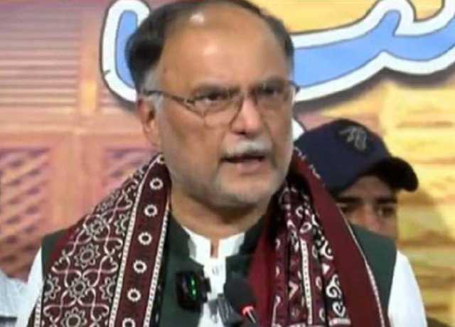 اب بھارت کو معاشی میدان میں بھی شکست دیں گے، احسن اقبال