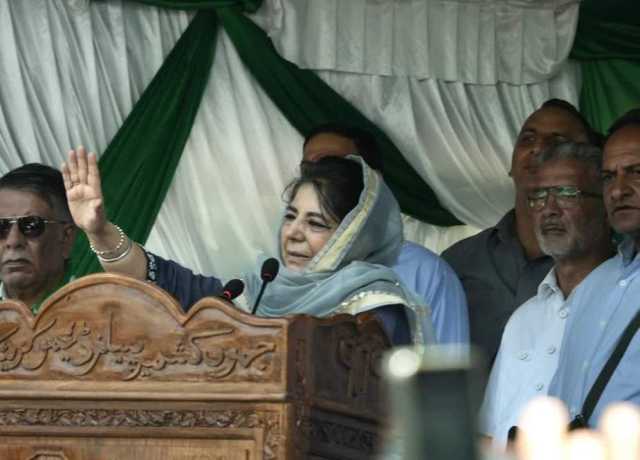 بھارت تنازعہ کشمیر کے حل کیلئے پاکستان کے ساتھ مذاکرات شروع کرے، محبوبہ مفتی
