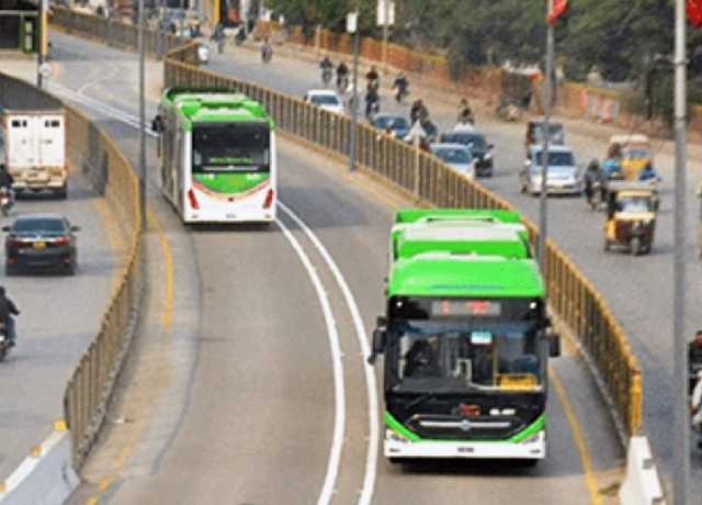 میئر کراچی نے وفاقی حکومت کے منصوبے گرین لائن پر جاری کام بند کرا دیا