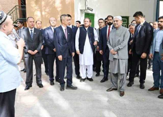 آصف علی زرداری کا کاشغر کی تاریخی عیدگاہ مسجد کا دورہ