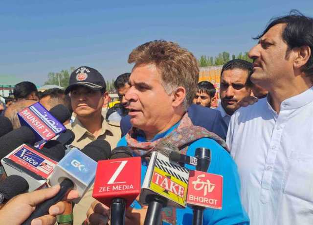 کانگریس نے کشمیر کیساتھ ساتھ پورے ملک میں دہشتگردوں کو حمایت فراہم کی ہے، رویندر رینہ