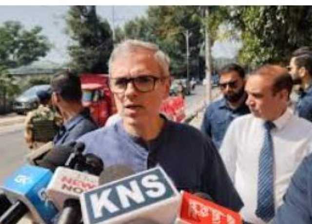 بی جے پی کو انتخابات میں اپنی شکست کی سزا کشمیریوں کو نہیں دینی چاہیے، عمر عبداللہ