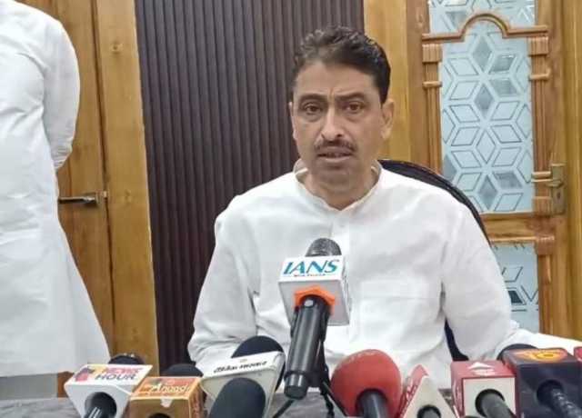 'آئی لو محمد (ص)' معاملے کو لیکر کچھ لوگ محبت کا ماحول ختم کرنا چاہتے ہیں، عمران مسعود