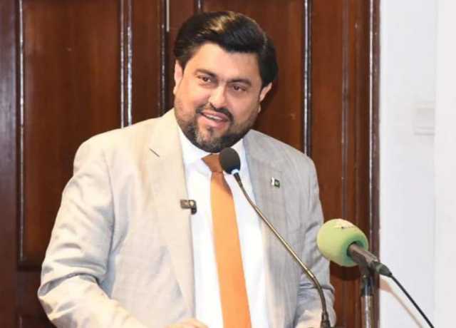 اچھی خبریں آرہی ہیں، وزیراعظم اور فیلڈ مارشل محنت کر رہے ہیں، کامران ٹیسوری