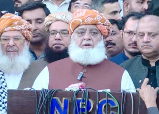 صحافیوں کیساتھ پولیس گردی کی اجازت نہیں دیں گے، مولانا فضل الرحمان