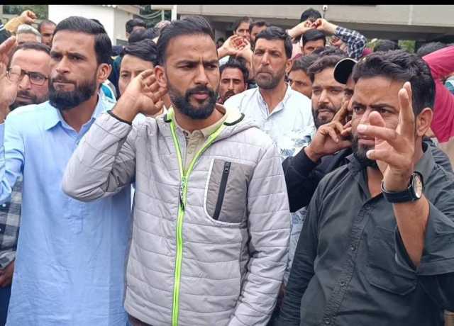 سرینگر، کولگام میں احتجاجی مظاہرے